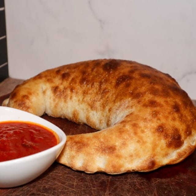 Bacco Calzone.